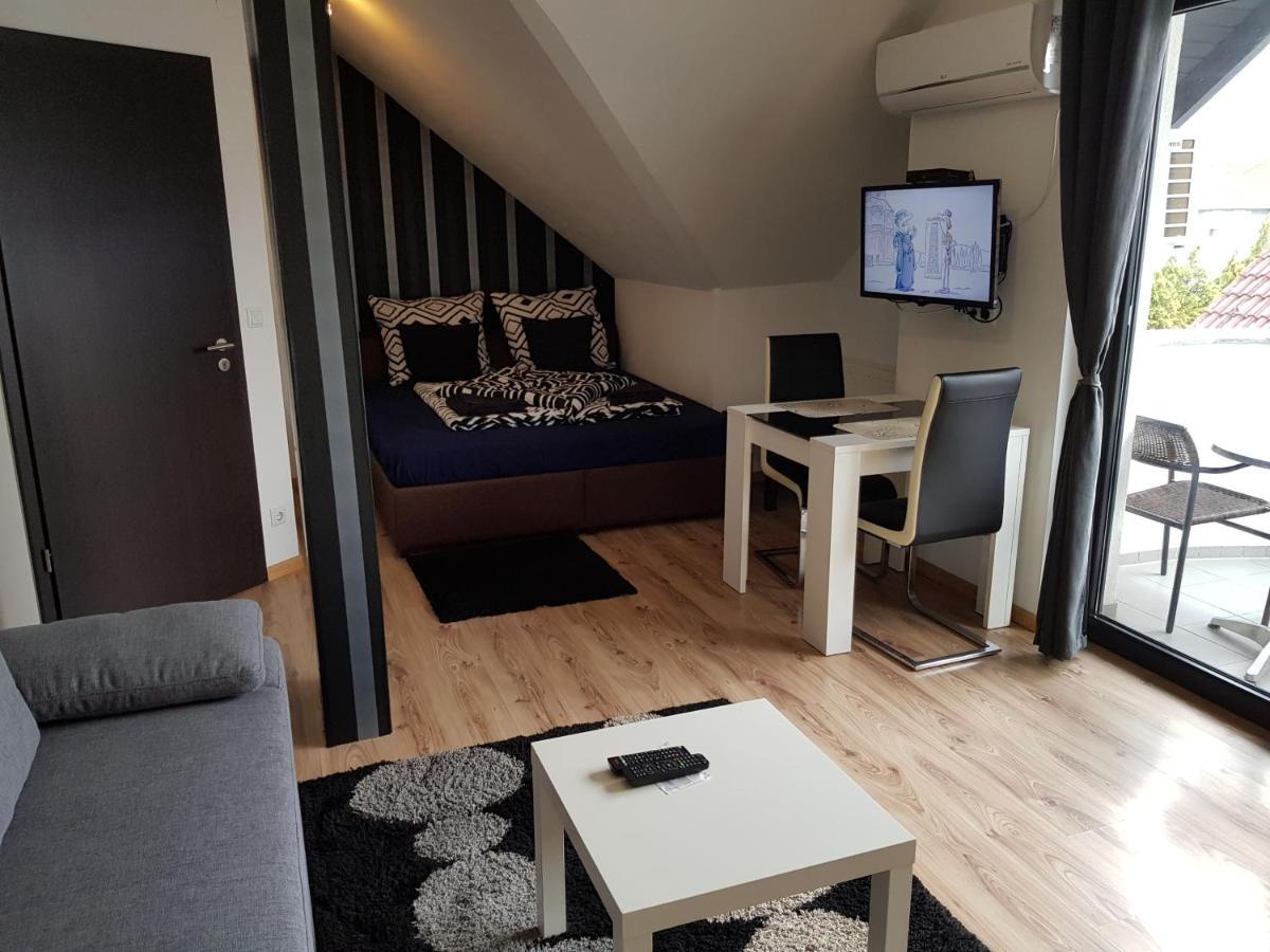 Honfoglalas Apartment Бік Екстер'єр фото