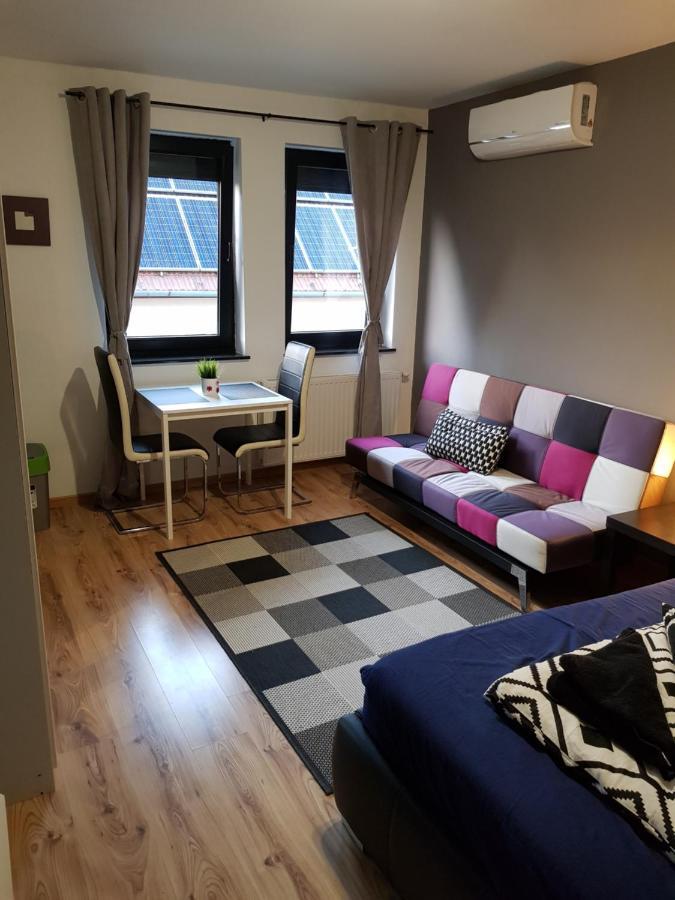 Honfoglalas Apartment Бік Екстер'єр фото