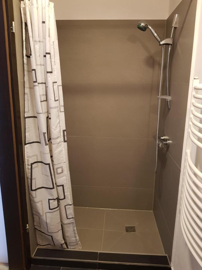 Honfoglalas Apartment Бік Номер фото