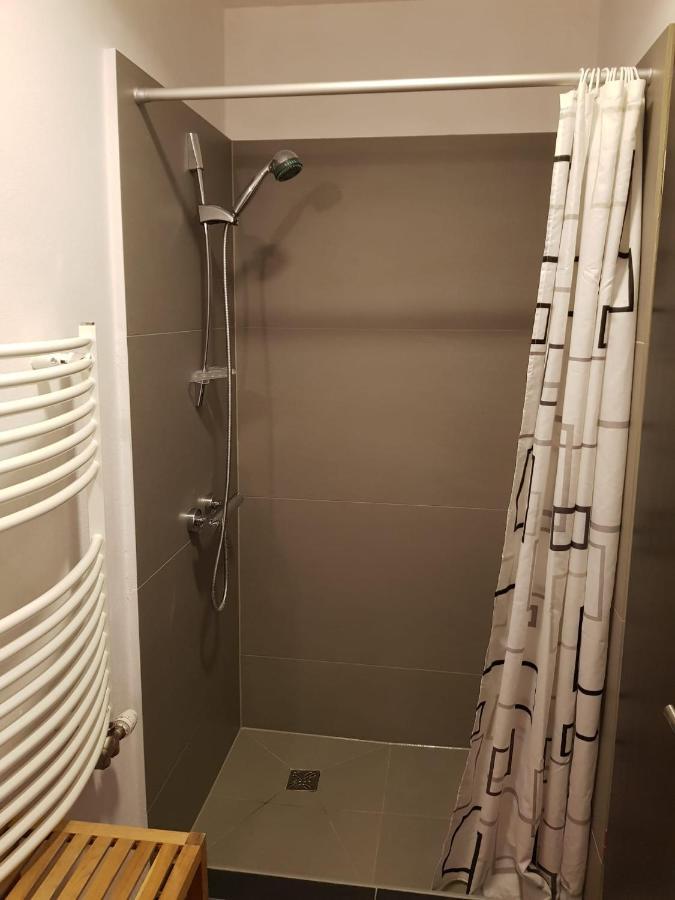 Honfoglalas Apartment Бік Екстер'єр фото